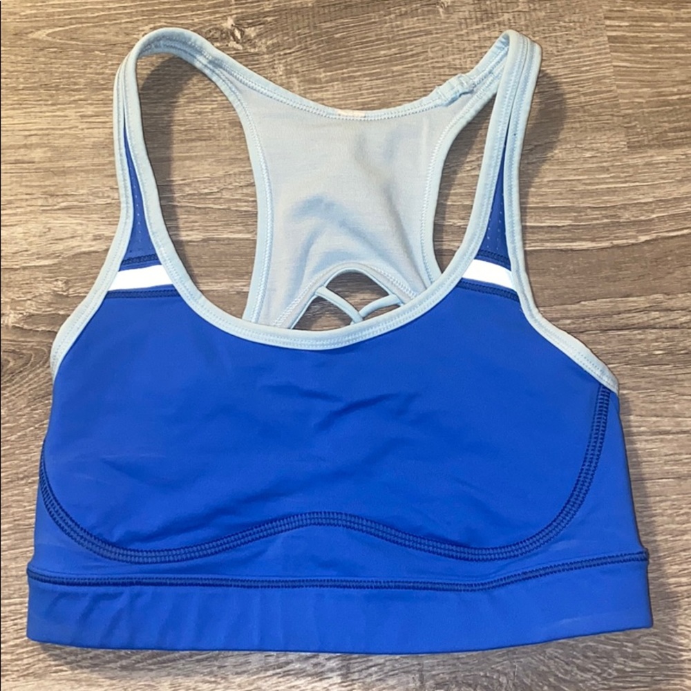Lululemon sports bra